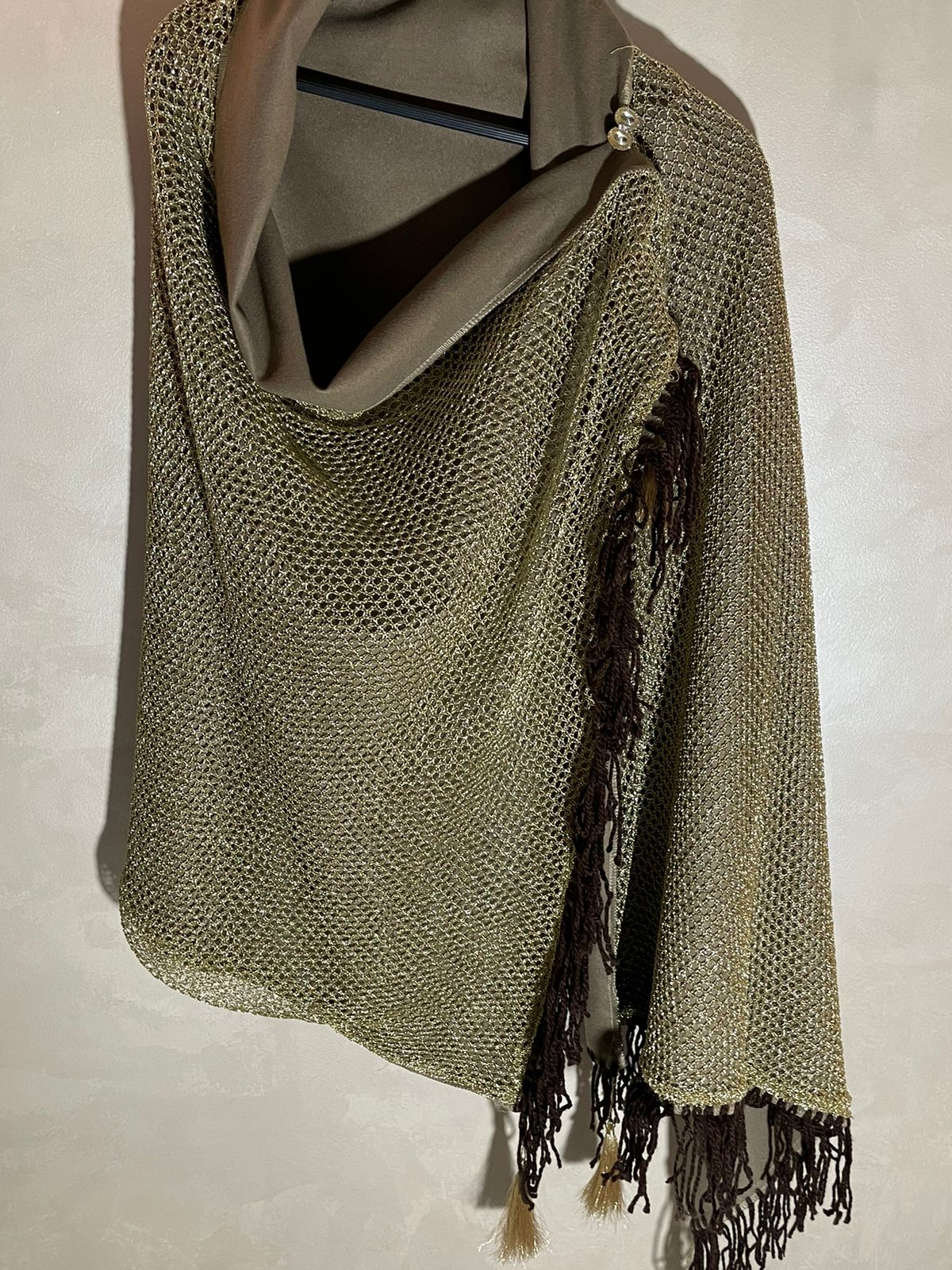 Beige Wool felt Shawl With Tassels - شال جوخ بيج مع سيرما ذهبي و شراشيب